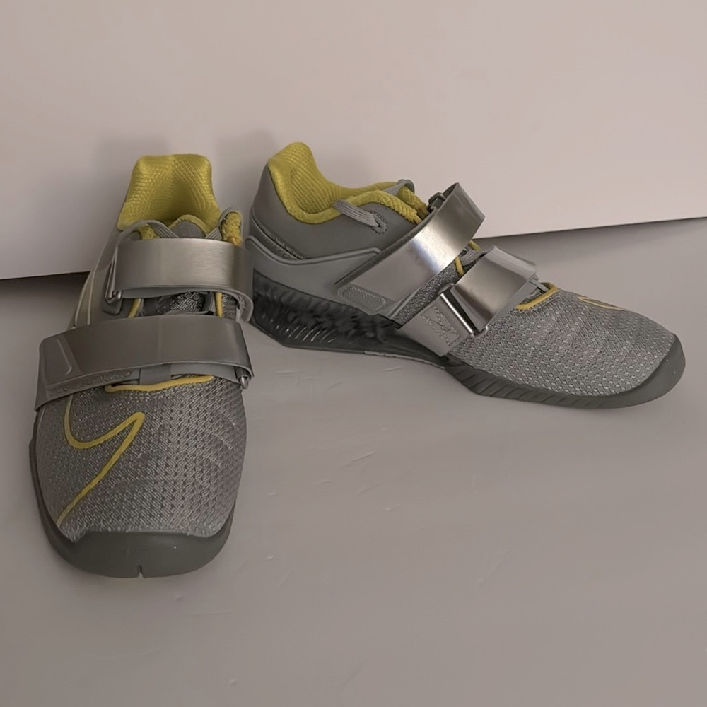 Nike Men’s Romaleos 4 Grey & Yellow Weightlifting Shoes CD3463-002 Men’s Sz 8.5